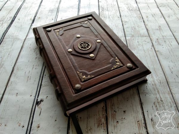 Кожаный ежедневник - Старинная книга