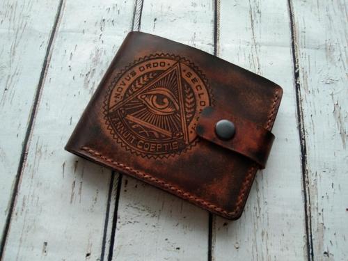 Кожаное портмоне с гравировкой