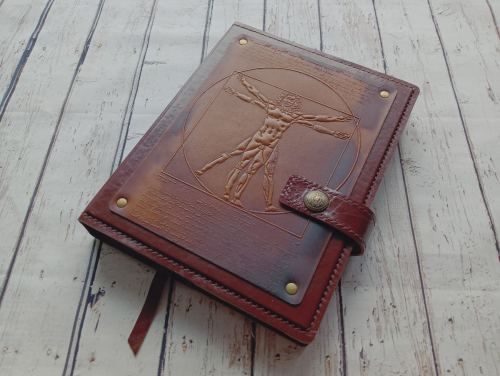 Ежедневник из натуральной кожи с тиснением гравюры Да Винчи