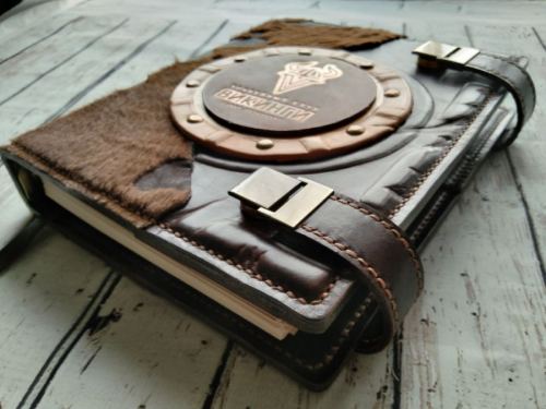оригинальный кожаный ежедневник органайзер с тиснением логотипа